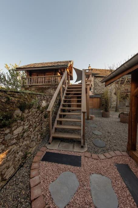 La Cabane Des Colibris Rieupeyroux  المظهر الخارجي الصورة